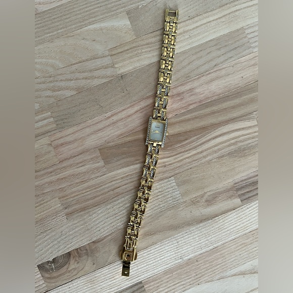 Citizen Eco-Drive Ladies Watch Crystals Pearl Dial Gold Tone Bracelet Solar - Picture 6 of 12